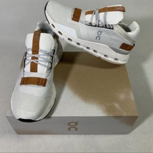 ON Running Cloudnova Women Shoes Size 6 White Pearl - Picture 3 of 12